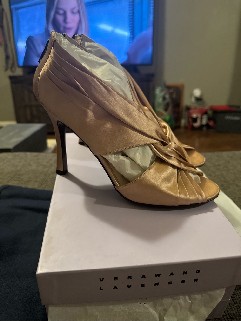 Vera Wang Satin Knotted Peep-Toe Heels 8.5